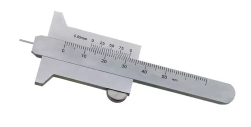 MIB 01015005 Parallaxis mentes analóg mélységmérő 60°-os prizma alakú mérőheggyel, 40mm-es mérőtalppal, 0-50mm/0,05mm